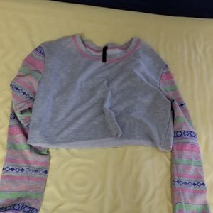 Grey long sleeve crop top